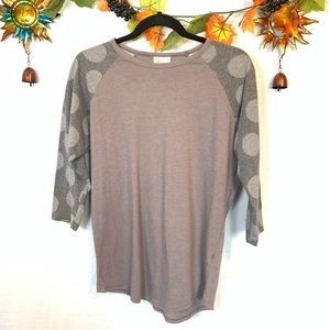 🌲 Lularoe grey baseball T shirt 3/4 sleeve Med
